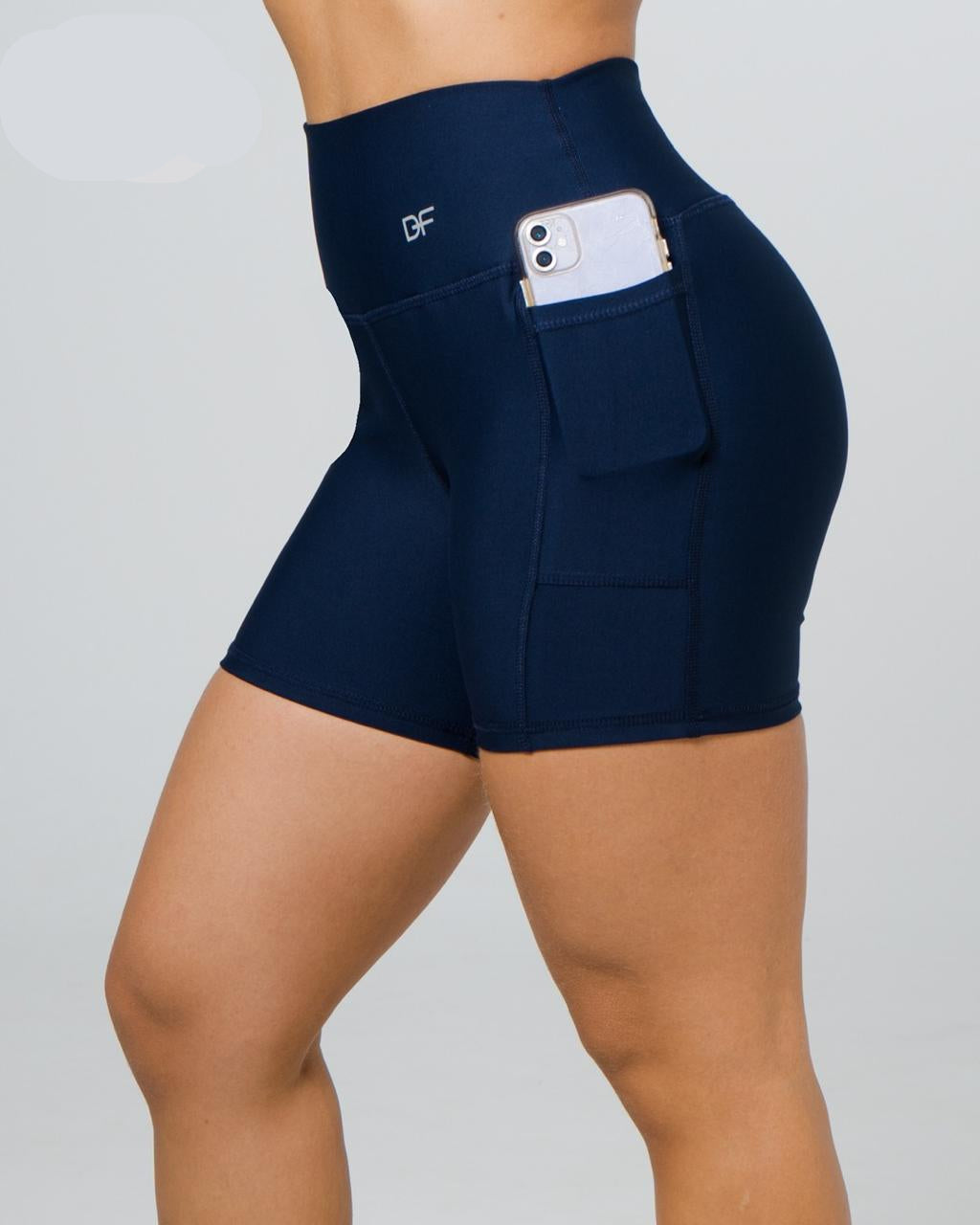 Short Unicolor con Bolsillo