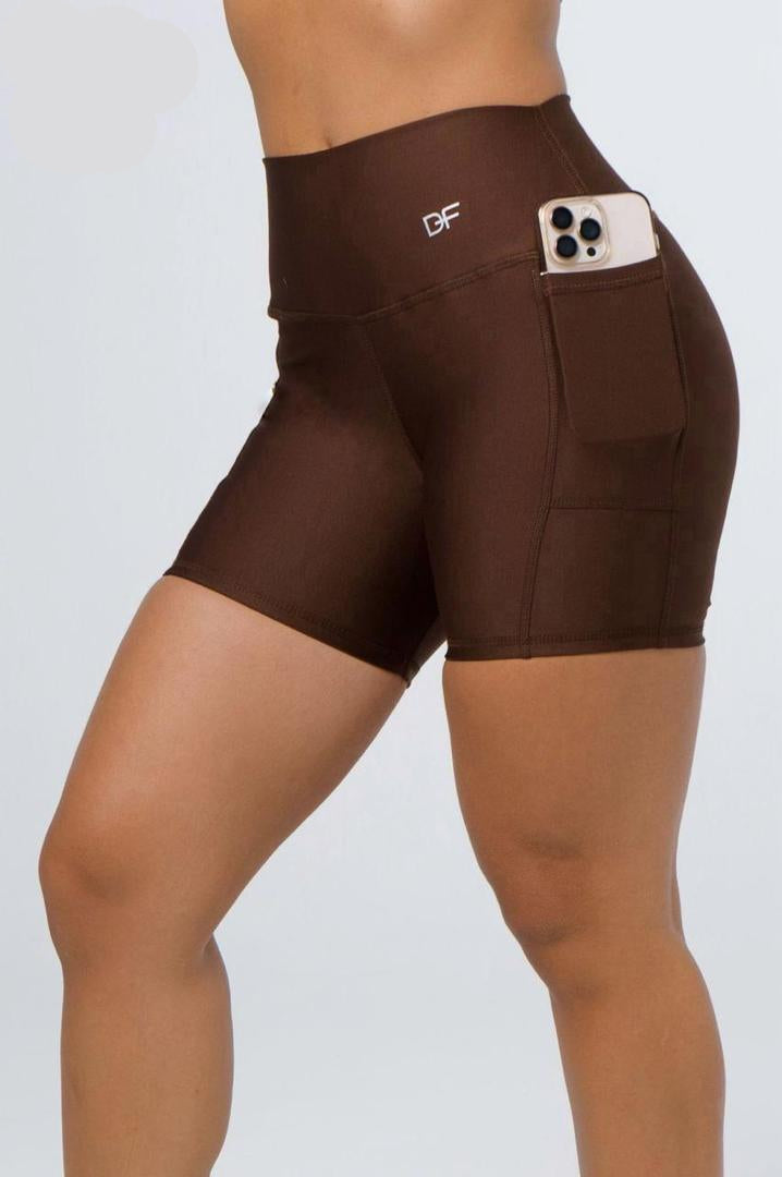 Short Unicolor con Bolsillo